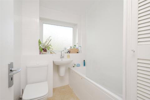 67 Earle Gardens, Kingston Upon Thames, KT2 5TB