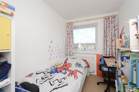 67 Earle Gardens, Kingston Upon Thames, KT2 5TB