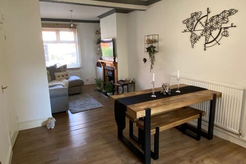 28 Moore Street, Northampton, NN2 7HX