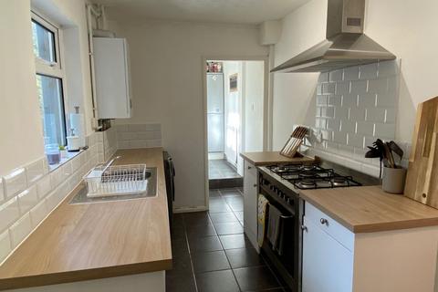 28 Moore Street, Northampton, NN2 7HX