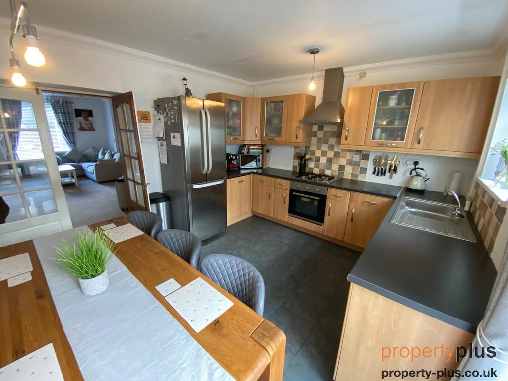 Glynfach Road, Porth Porth 3 bed terraced house £159,950