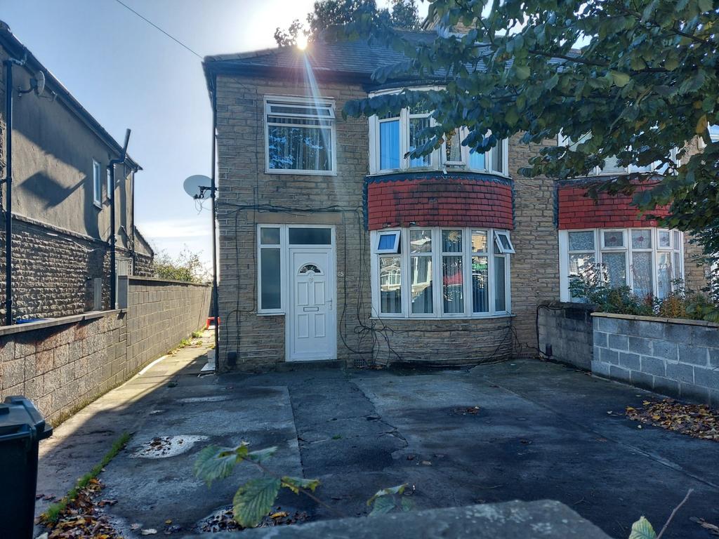 Lilycroft Road, Bradford, BD9 3 bed semidetached house £675 pcm (£
