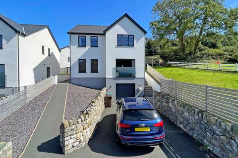 4 bedroom detached house for sale, Clynnogfawr, Caernarfon, Gwynedd, LL54