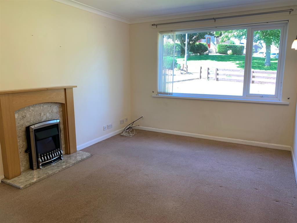 Thorncroft Gardens, Workington, CA14 4DP 2 bed ground floor flat £500 pcm (£115 pw)