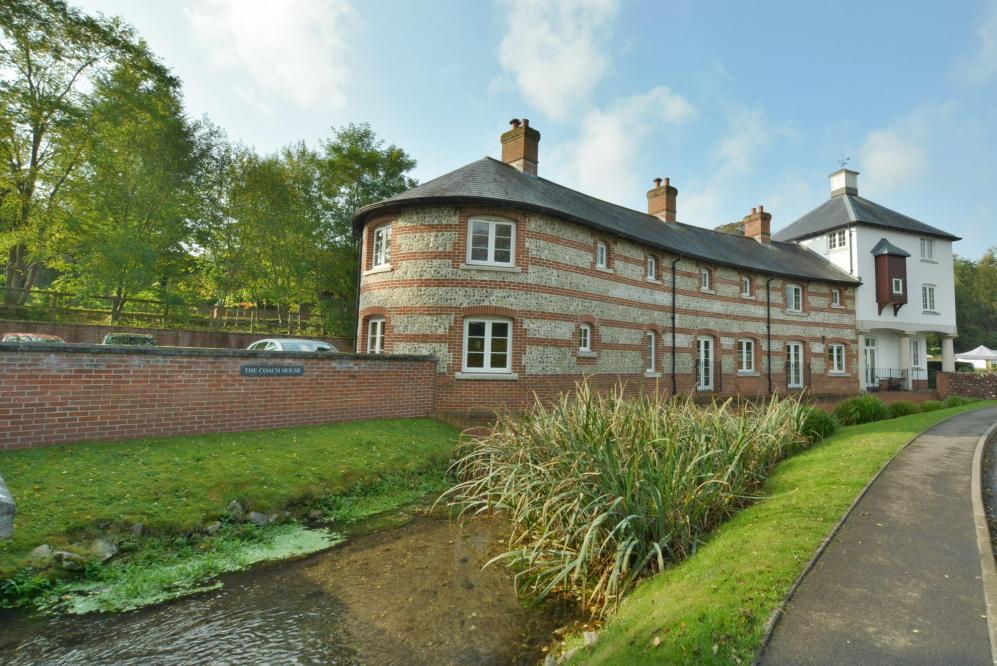 Mill Street, Fontmell Magna, Shaftesbury, Dorset, SP7 0NU 2 bed