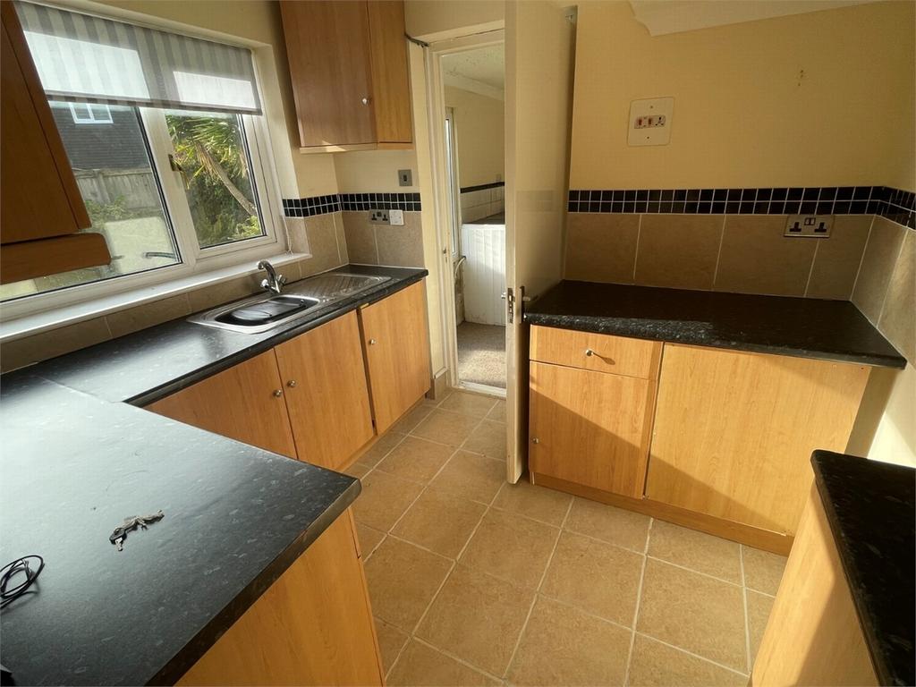 Dennison Avenue, St Austell, Cornwall 3 bed semidetached house £235,000