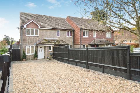 8 Sycamore Walk, Reigate, RH2 7LR
