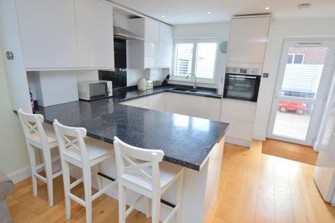 8 Sycamore Walk, Reigate, RH2 7LR