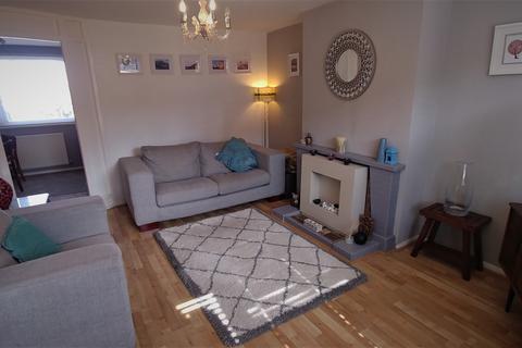 7 Barons Close, Flint, CH6 5DQ