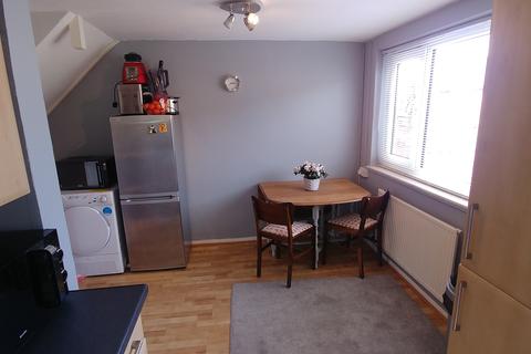7 Barons Close, Flint, CH6 5DQ