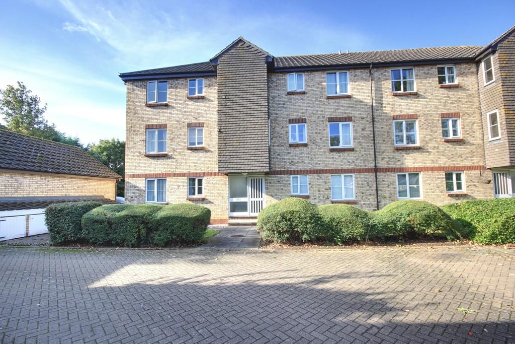 The Brambles, St. Ives 2 bed apartment £150,000