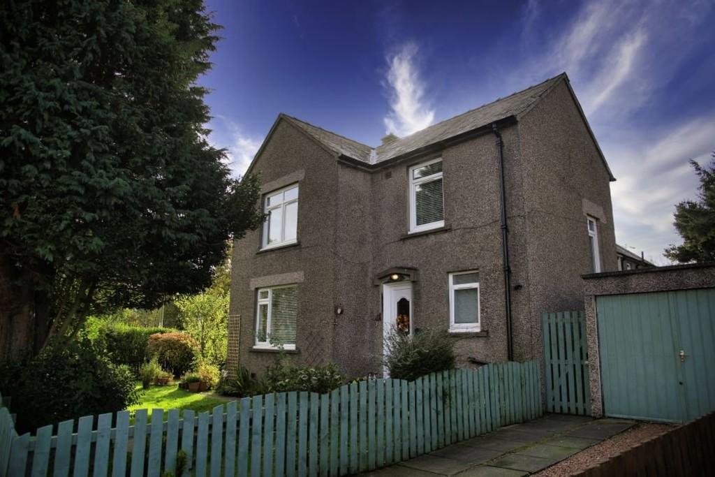 Birniehill Crescent, Bathgate 3 bed end of terrace house £158,000