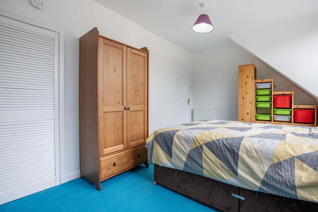Bedroom1 Angle2