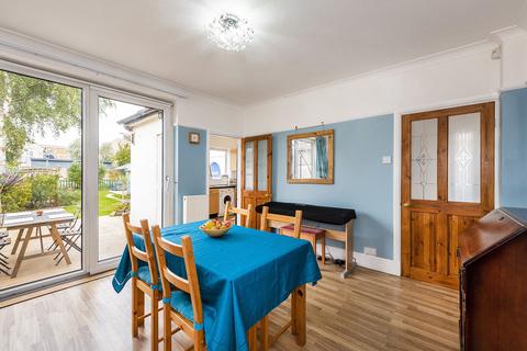 14 Glynde Road, Bexleyheath, DA7 4ET