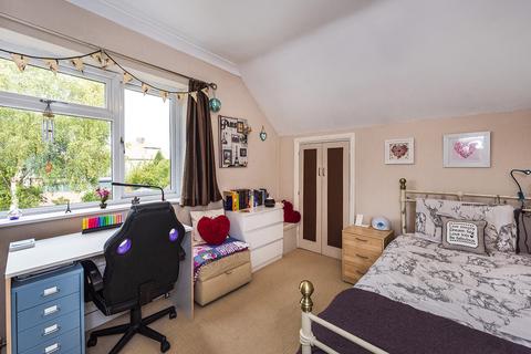 14 Glynde Road, Bexleyheath, DA7 4ET