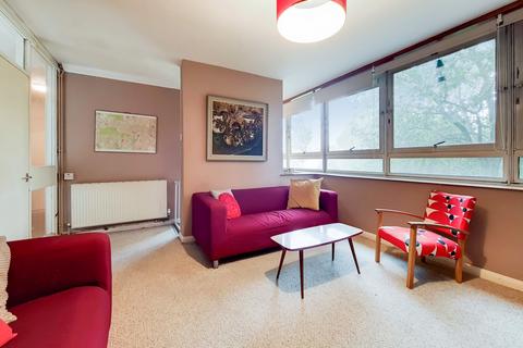 2 bedroom apartment to rent, Procter House, Avondale Square