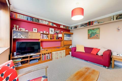2 bedroom apartment to rent, Procter House, Avondale Square