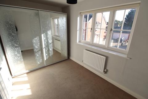 18 Derisley Close, Byfleet, West Byfleet, KT14 7QA