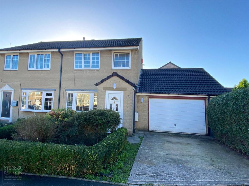 Oakdale Close, Halifax, West... 3 bed house £725 pcm (£167 pw)