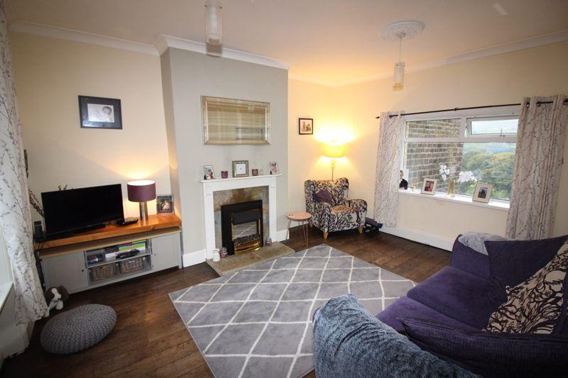 Stainland Road, Stainland 3 bed cottage £185,000