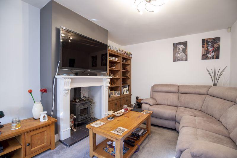 118 Halifax Road, Ripponden, HX6 4AG 3 bed terraced house £225,000