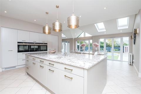5 bedroom detached house for sale - Imperial Avenue, Chalkwell, SS0