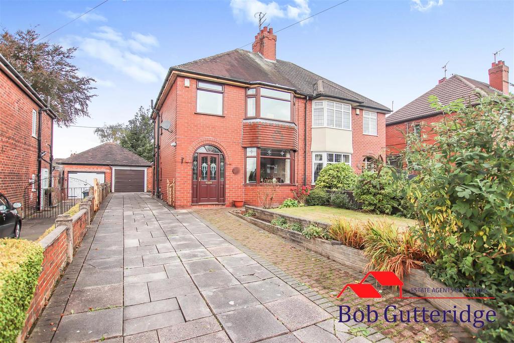 Hanbridge Avenue, Bradwell, Newcastle 3 bed semidetached house £190,000