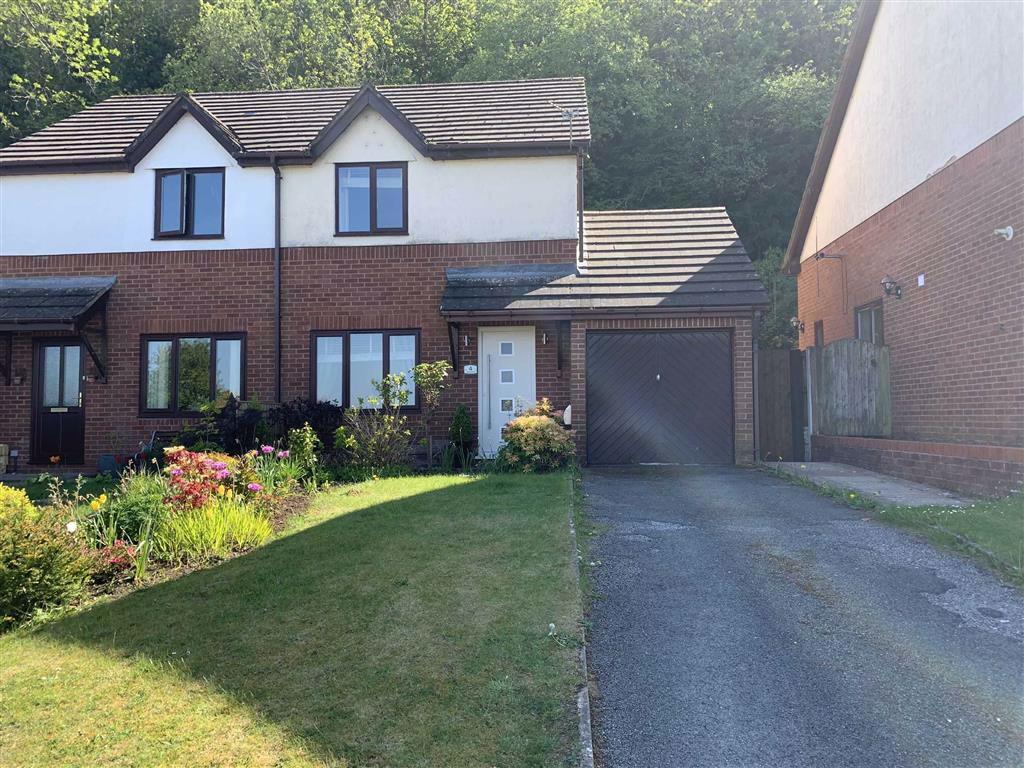 Tan Y Coed, Carmel, Holywell, CH8 2 bed semidetached house £150,000