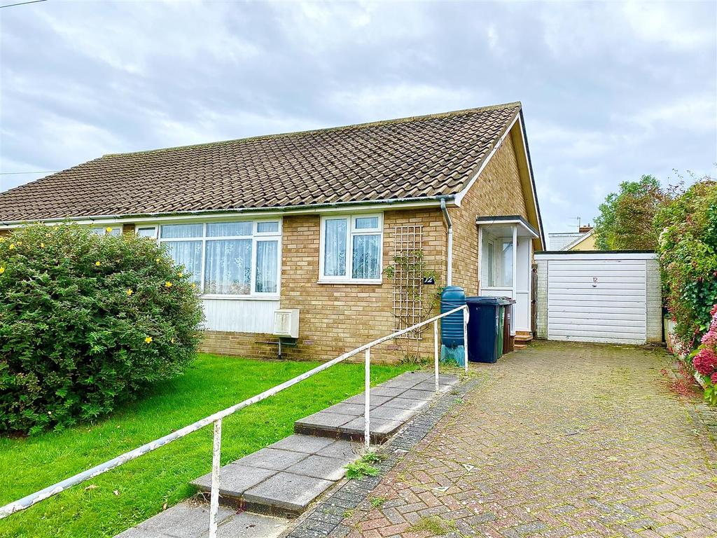 Seabourne Road, BexhillOnSea 2 bed semidetached bungalow £325,000