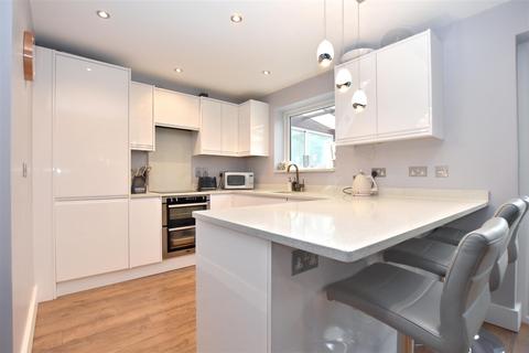 245 Park Avenue, Bushey, WD23 2DR