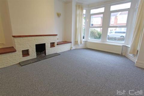 4 bedroom semi-detached house to rent - Swanage Road, Southend On Sea, Essex
