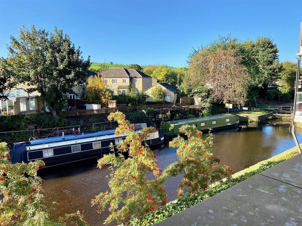 St pauls lock 9 canal view new.jpg