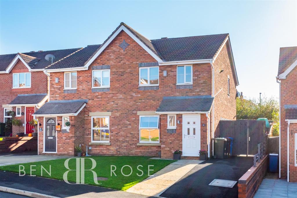 Paradise Close, WhittleLeWoods, Chorley 3 bed semidetached house £
