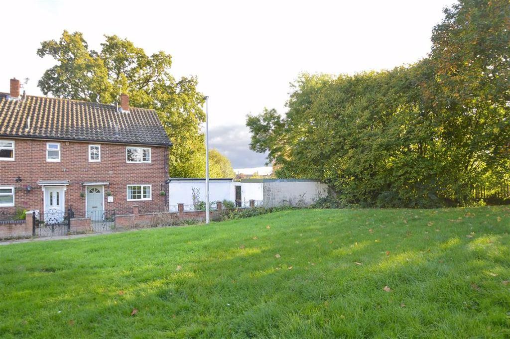 Fitzalan Road, Harlescott, Shrewsbury 3 bed semidetached house £195,000