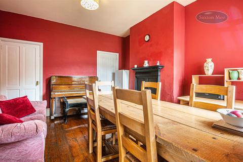 214 Green Road, Penistone, Sheffield, S36 6BG