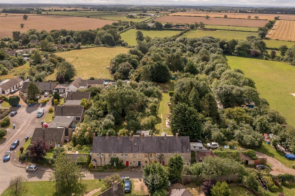 School Lane, Evenley, Brackley 2 bed property £350,000