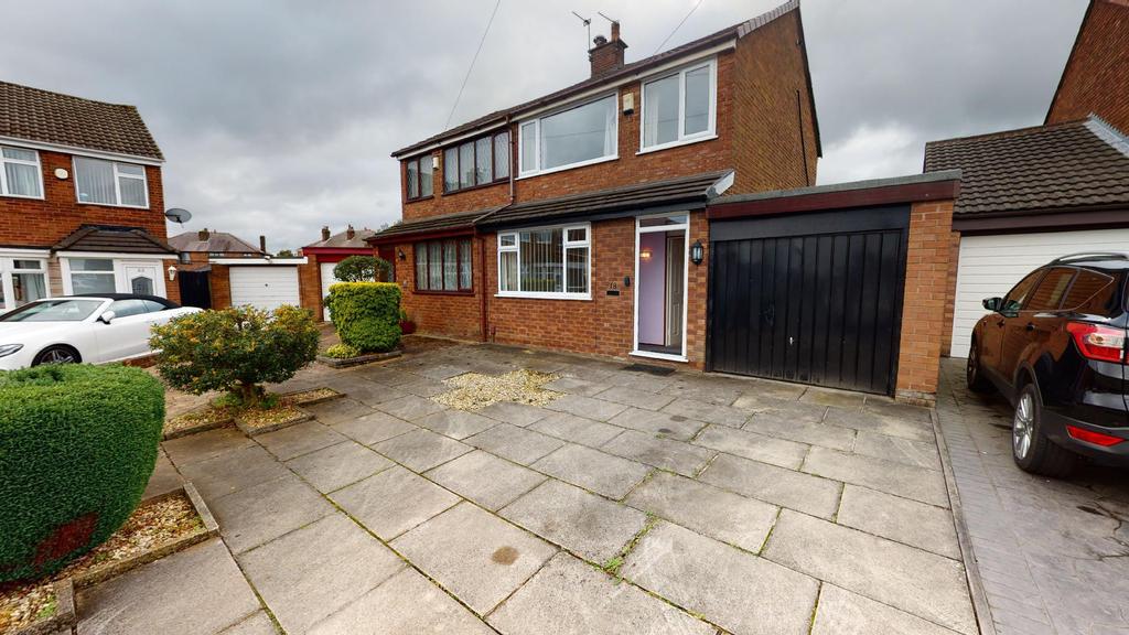 Melrose Avenue, Eccleston 3 bed semidetached house £900 pcm (£208 pw)