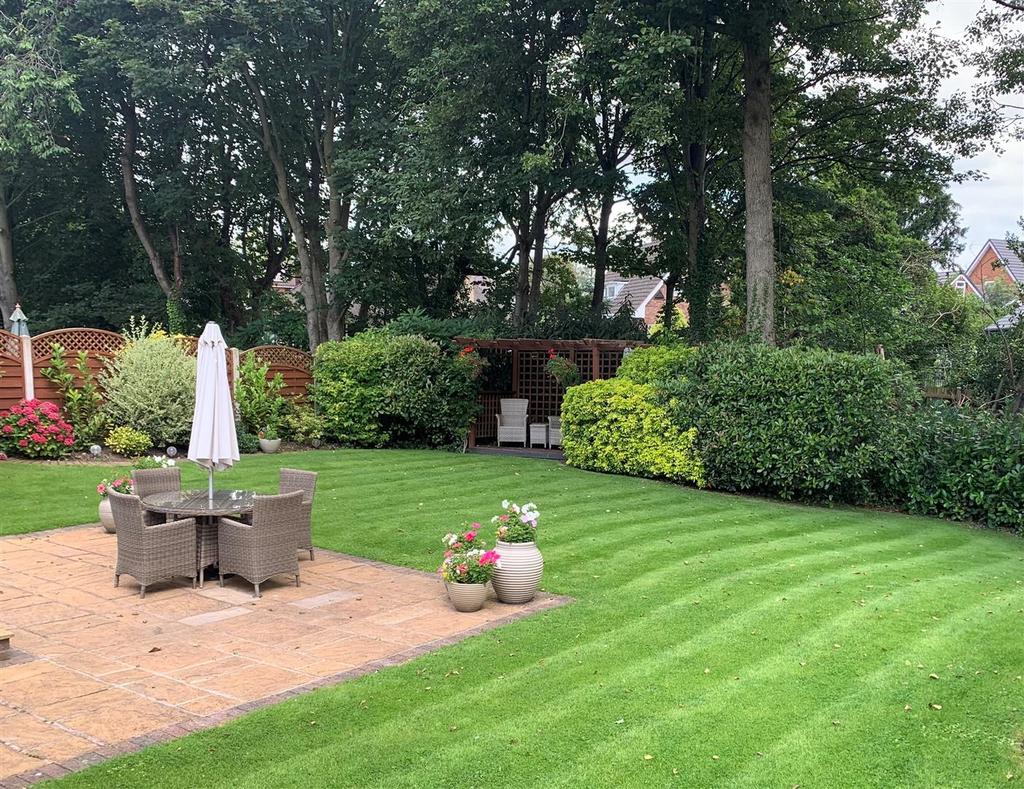 Pikes Bridge Fold, Eccleston, St Helens, WA10 5 4 bed detached house