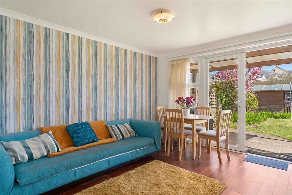 Anchor Guest House - Re-shoot 23rd April 2012 - LA
