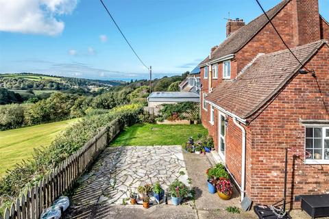 Cedra Lincombe, Lee, Ilfracombe, EX34 8LL