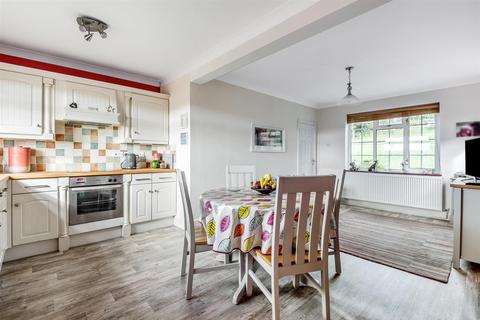 Cedra Lincombe, Lee, Ilfracombe, EX34 8LL