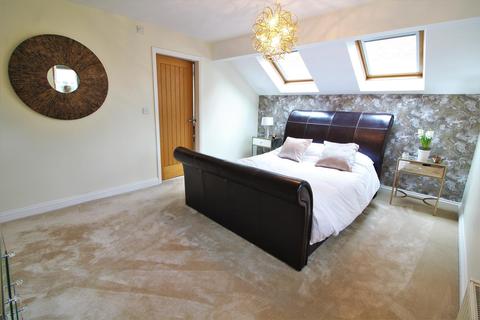 4 bedroom detached house for sale - Lidgett Lane, Skelmanthorpe, Huddersfield, HD8 9AQ