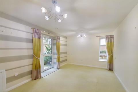 2 bedroom apartment for sale - Thackrah Court, Squirrel Way, Shadwell, Leeds