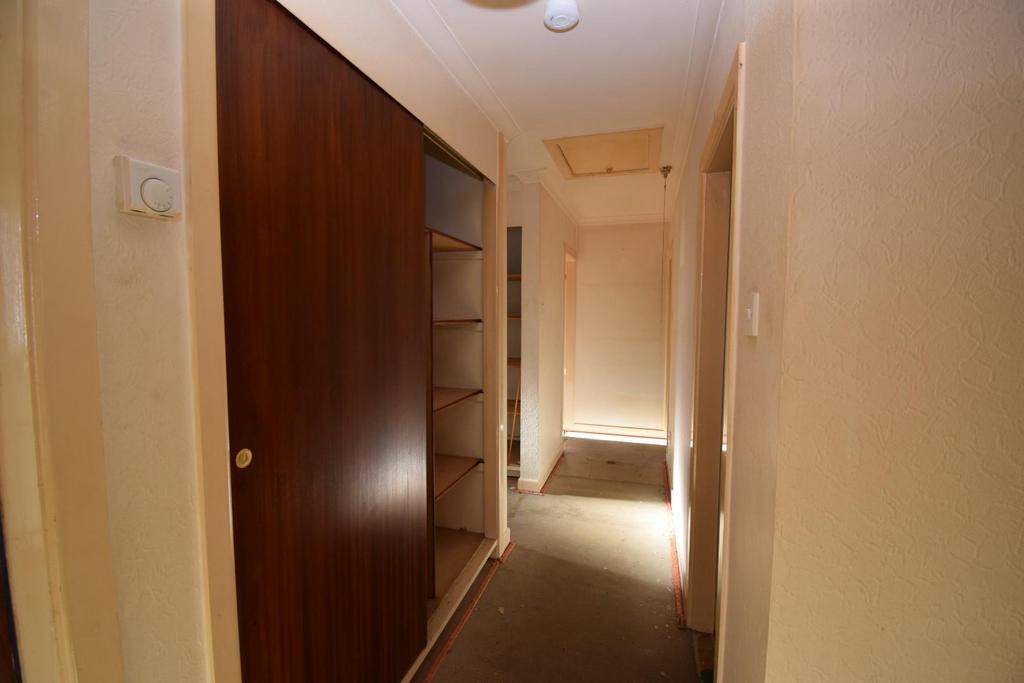 Hallway.JPG