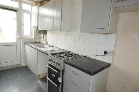 8 Dagenham Road, Romford, RM7 0BH