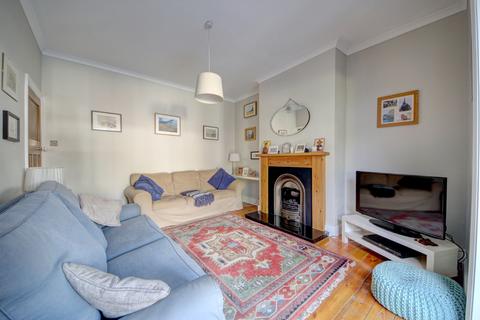 46 Halstead Road, Winchmore Hill, London, N21 3DS