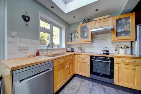 46 Halstead Road, Winchmore Hill, London, N21 3DS