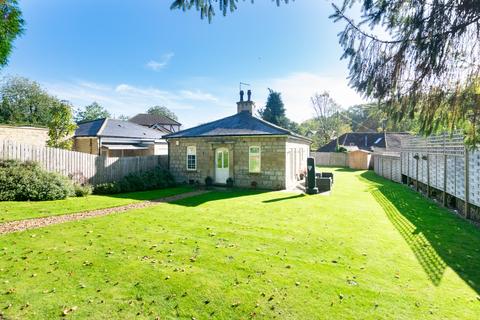 8 Shaw Lane, Leeds, LS6 4DU
