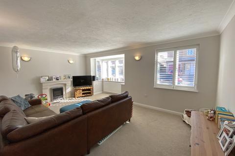 3 Borrowdale Close, Eastbourne, BN23 8HX