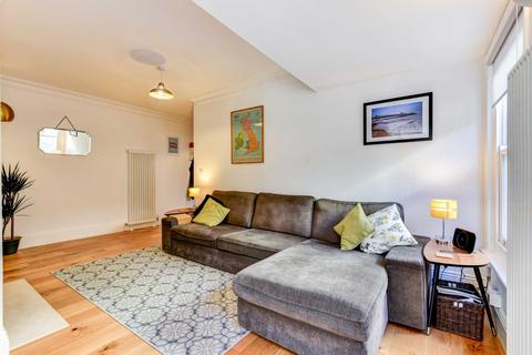 undefined, ‘Beautiful Garden flat retreat, close to the beach`